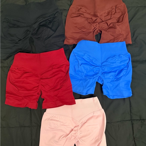 Mid-Waisted Gym Short Set - Picture 2 of 2